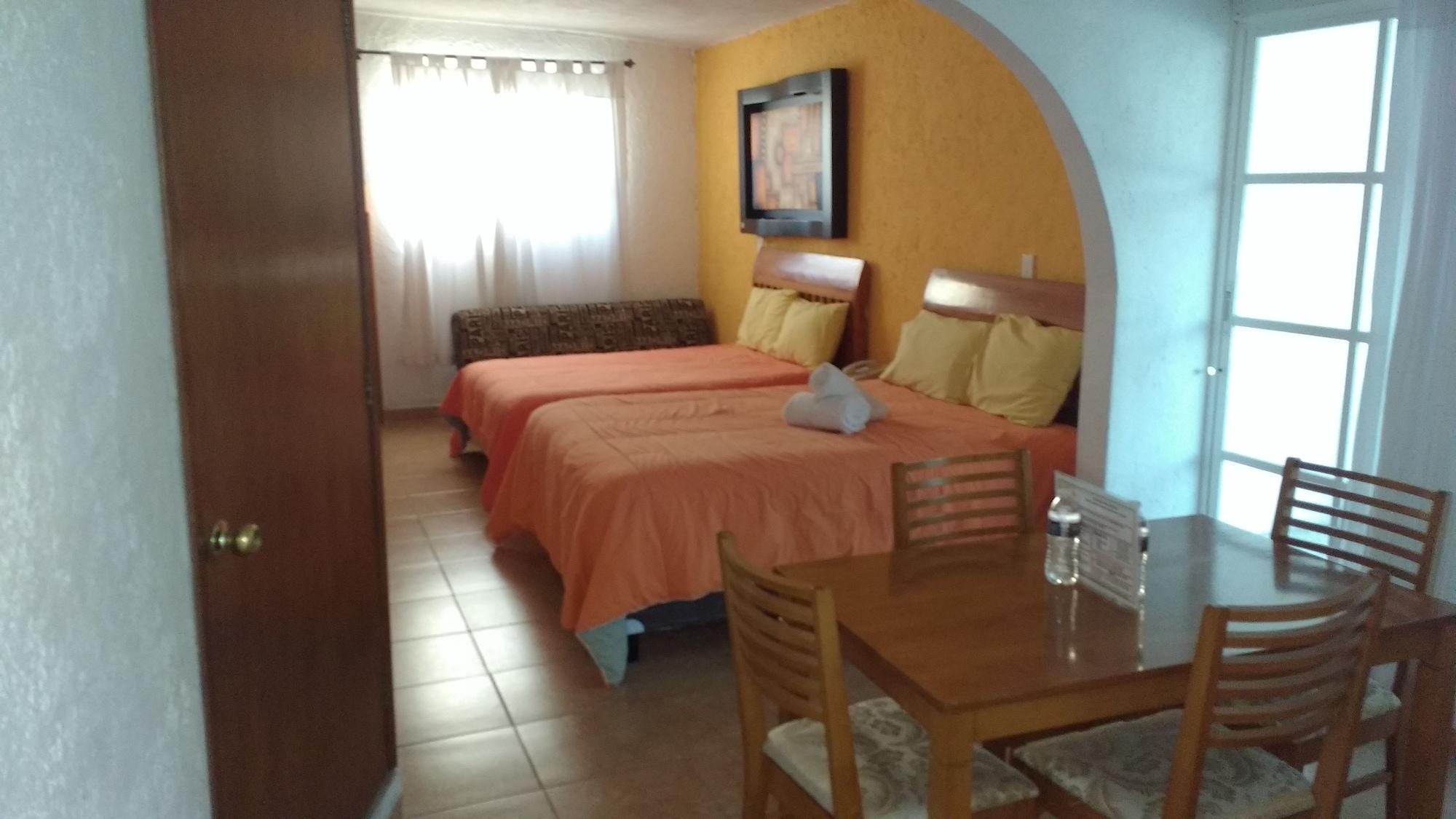 Finca Chipitlan Hotel เควนาวากา ภายนอก รูปภาพ