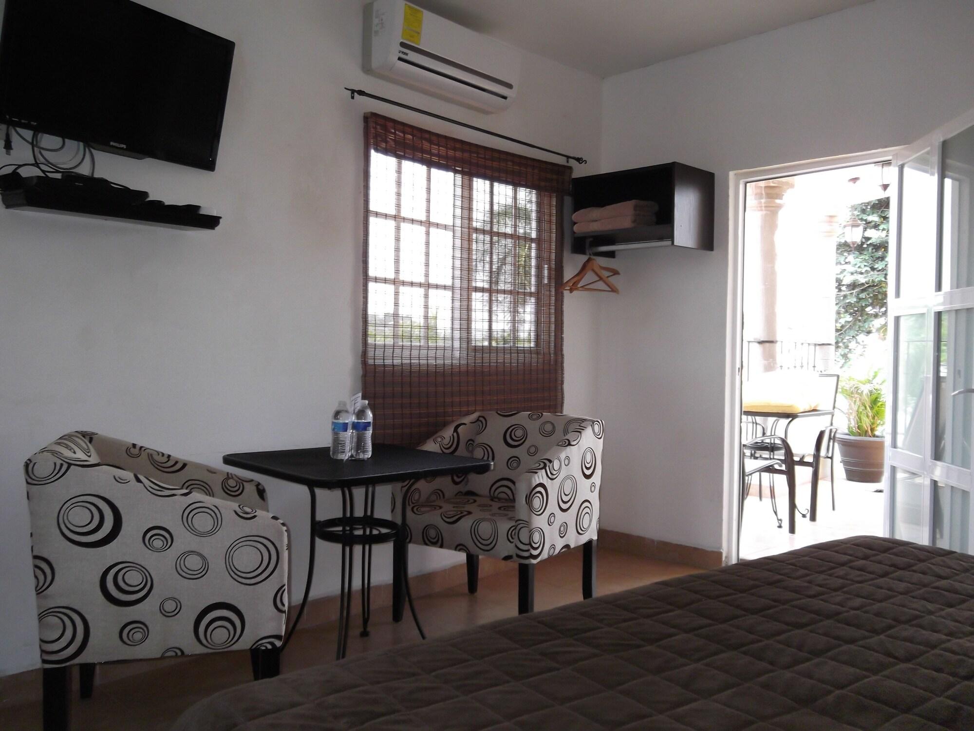 Finca Chipitlan Hotel เควนาวากา ภายนอก รูปภาพ
