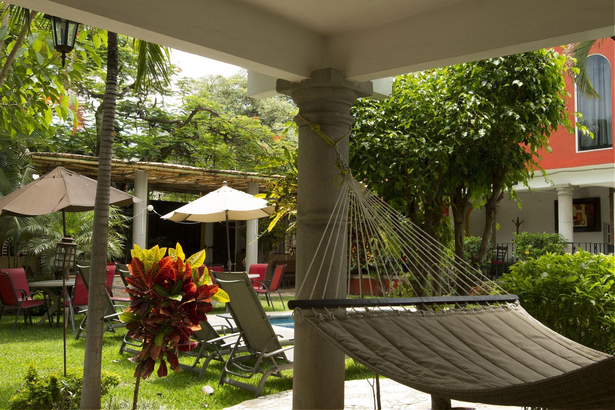 Finca Chipitlan Hotel เควนาวากา ภายนอก รูปภาพ