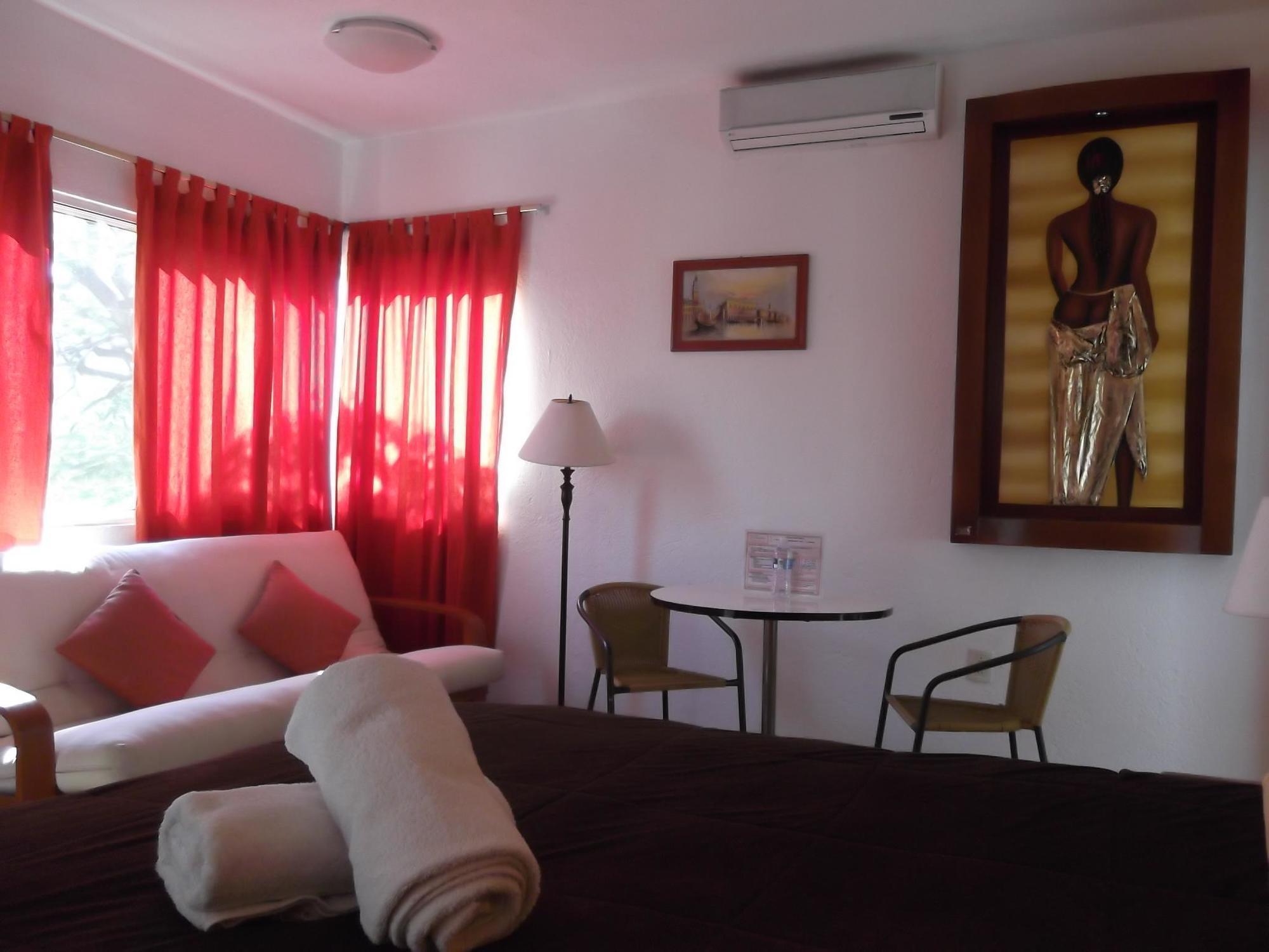 Finca Chipitlan Hotel เควนาวากา ภายนอก รูปภาพ