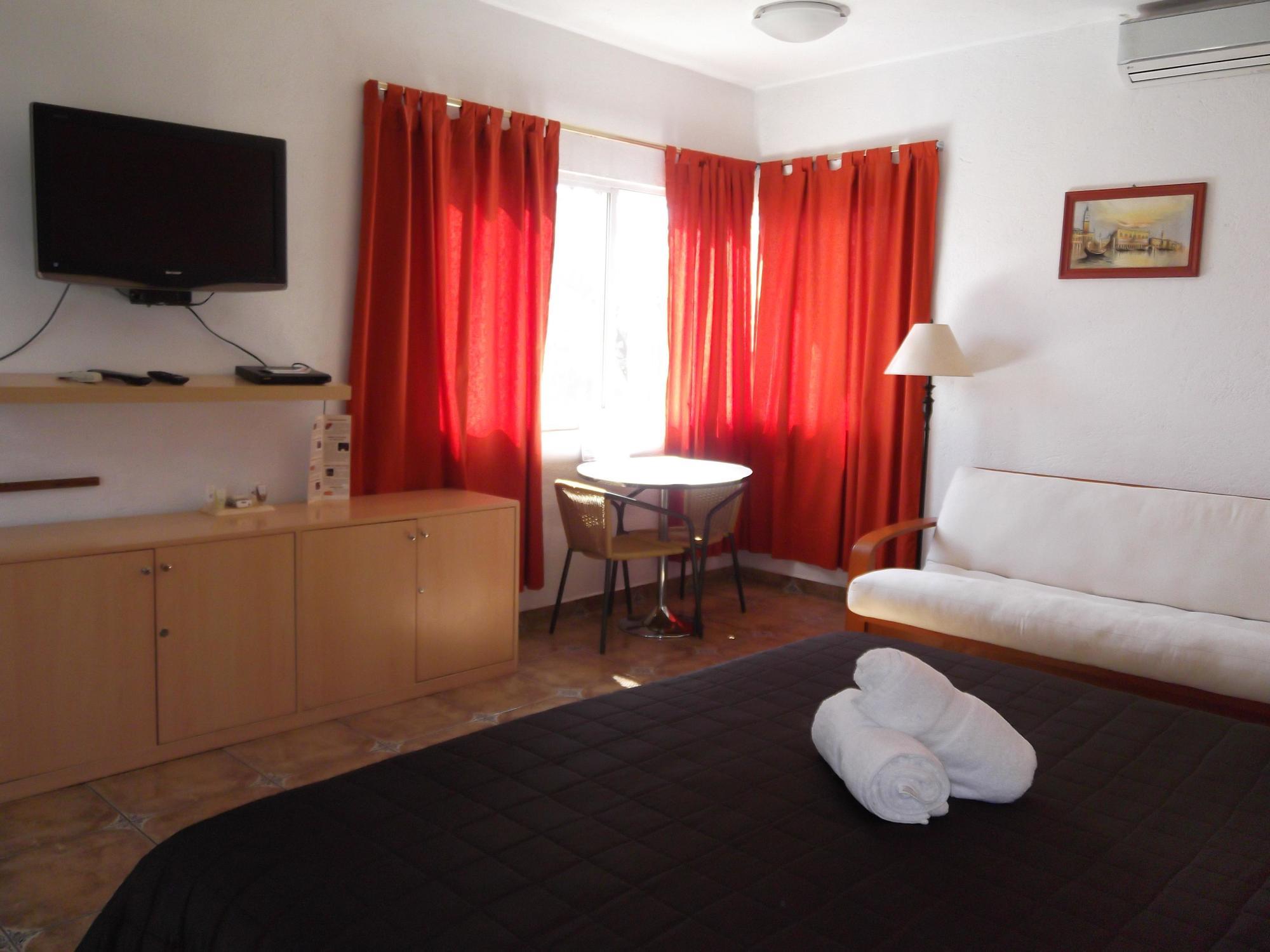 Finca Chipitlan Hotel เควนาวากา ภายนอก รูปภาพ
