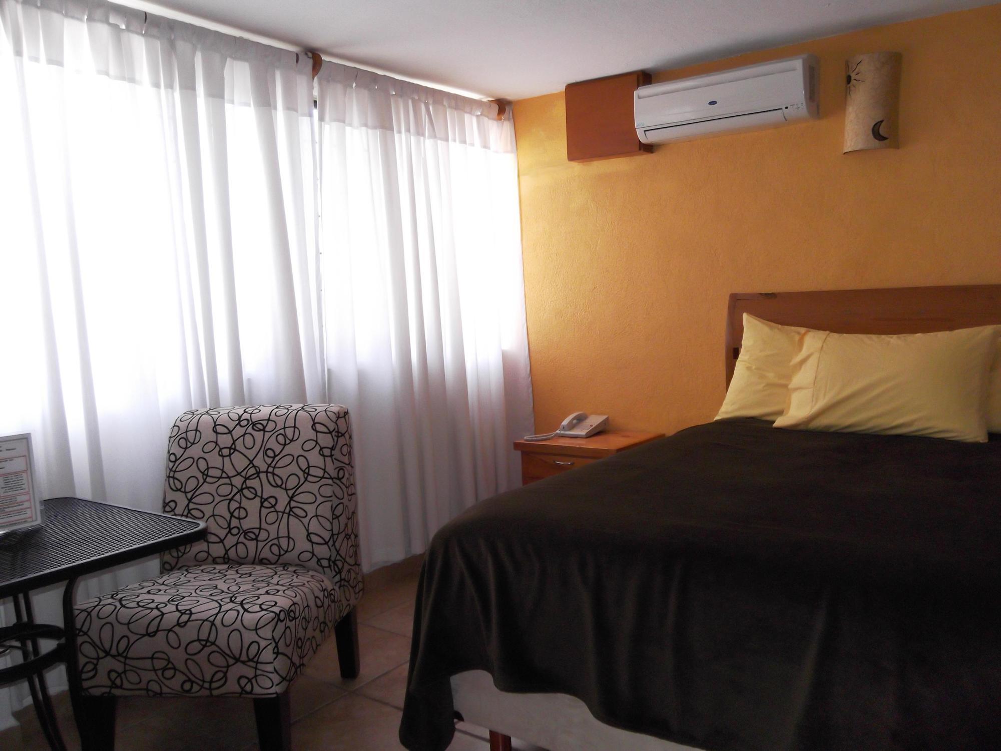 Finca Chipitlan Hotel เควนาวากา ภายนอก รูปภาพ